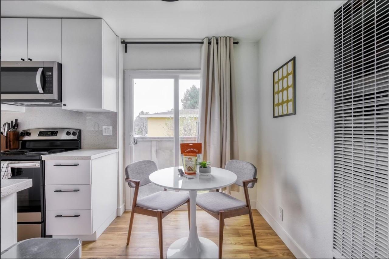 128 E Reed St - Photo 6 of 18