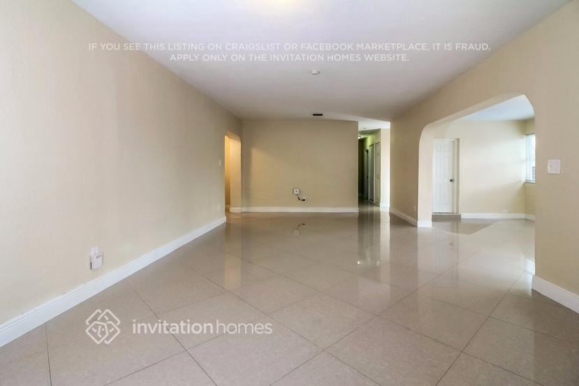 5660 W 9th Ct - Photo 2 of 24