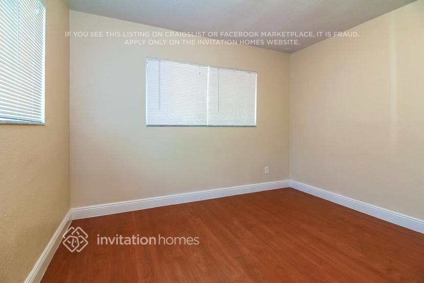 5660 W 9th Ct - Photo 6 of 24