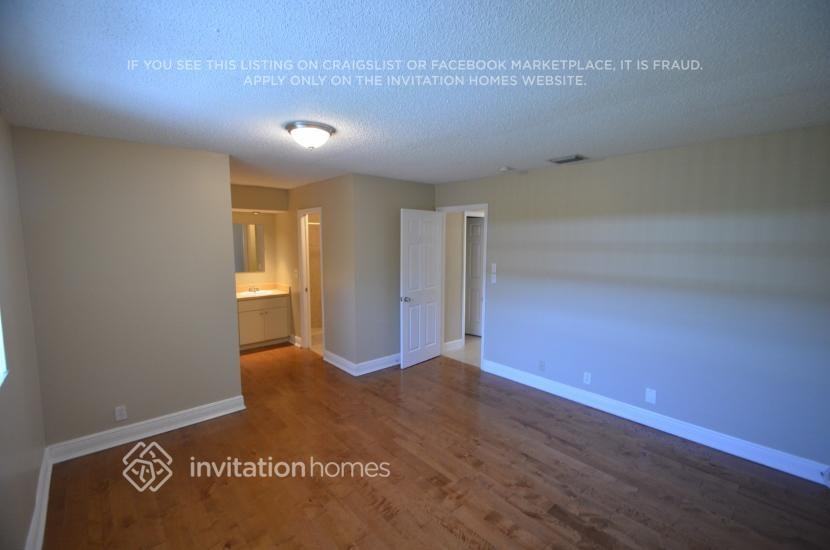9381 Nw 33rd Pl - Photo 4 of 7