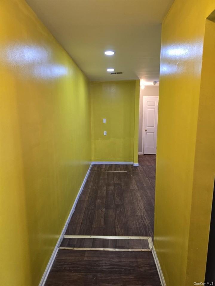 520 Kennedy Dr #520 - Photo 2 of 10