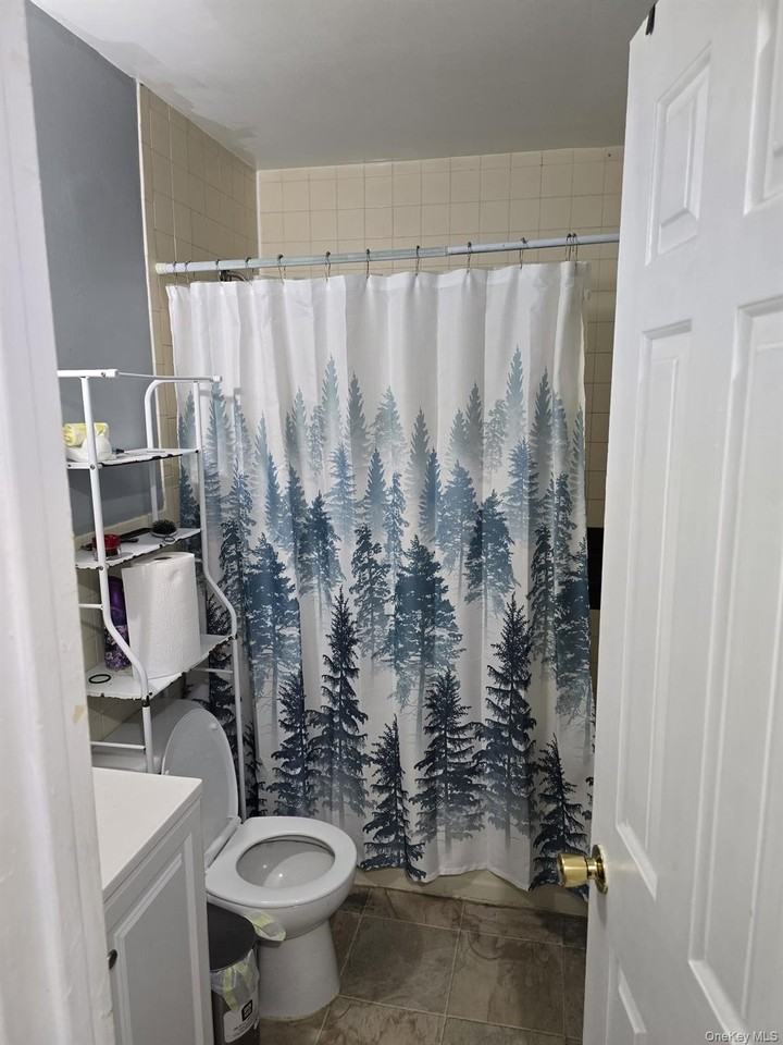 520 Kennedy Dr #520 - Photo 6 of 10