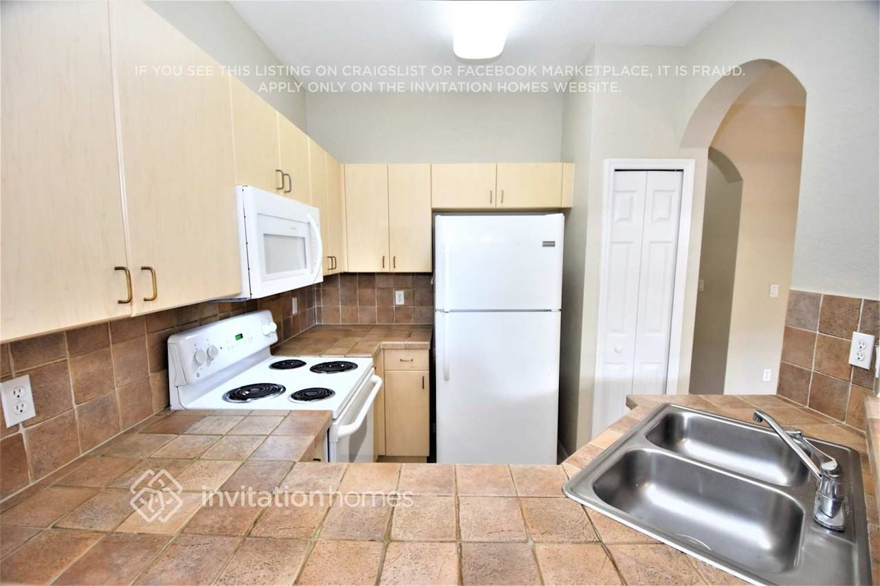 12446 Sw 125th Ter - Photo 7 of 26