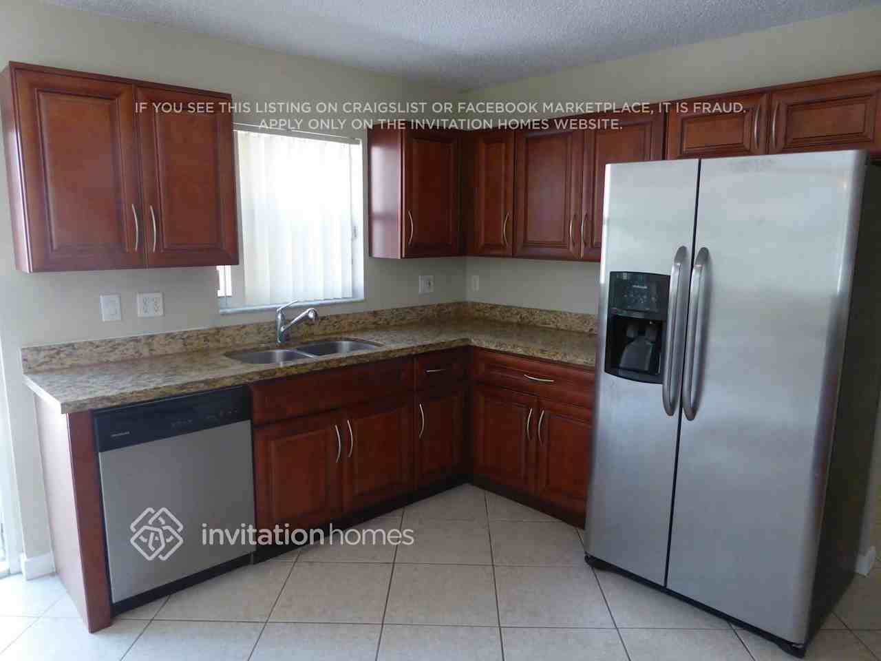 14730 Sw 156th Ave - Photo 4 of 10