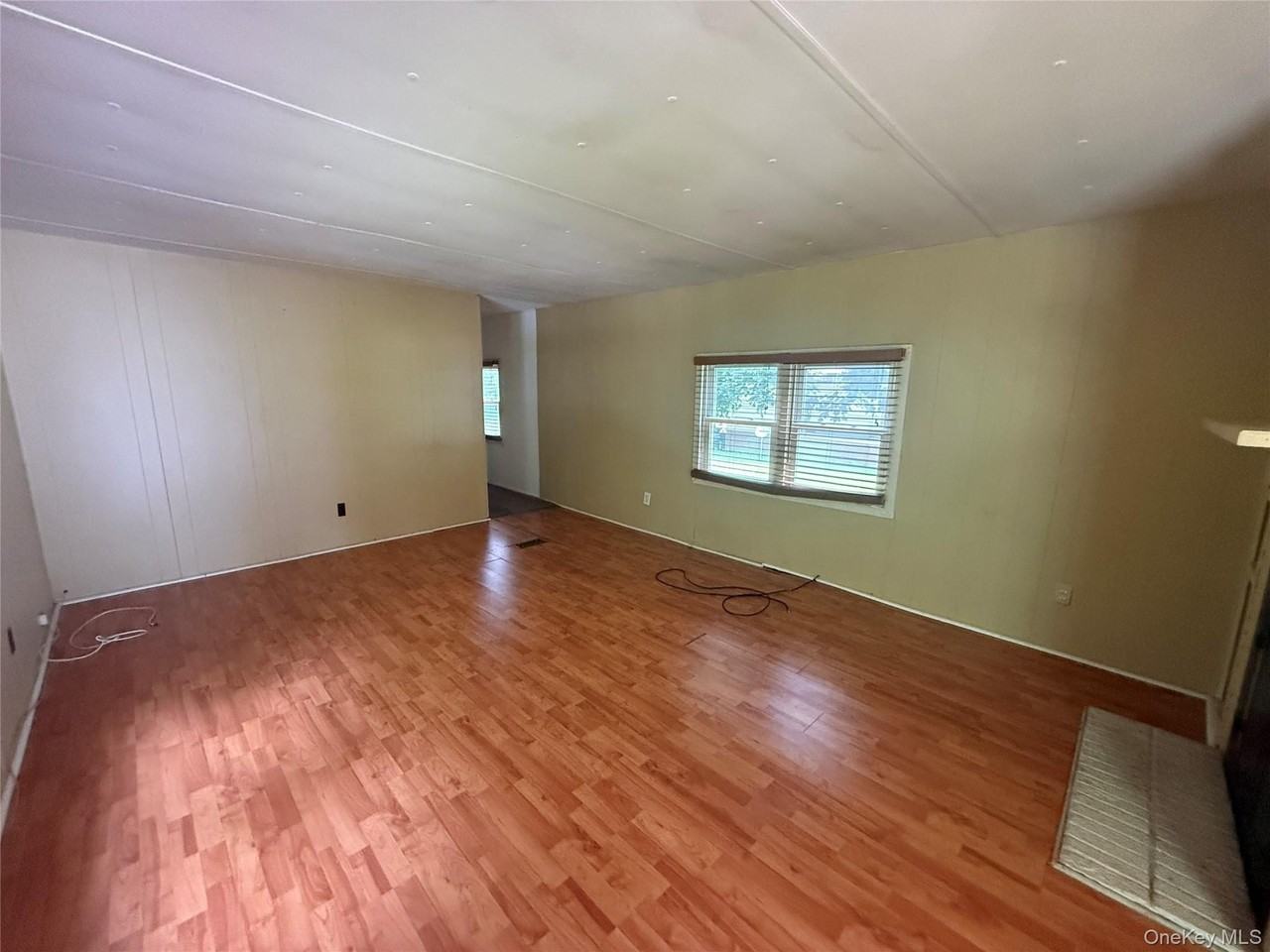 20 Tanglewood Park Dr - Photo 6 of 14