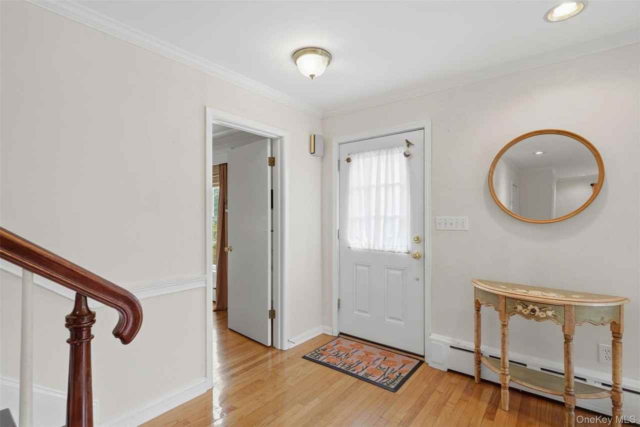 7 Lookout Ave - Photo 4 of 35
