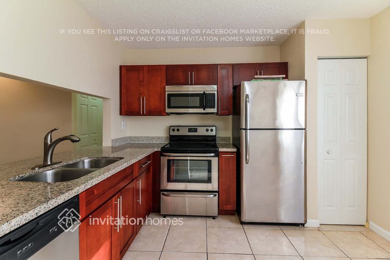 937 Se 3rd Ave - Photo 6 of 18