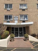 featured image of 2035 Central Park Ave #2M