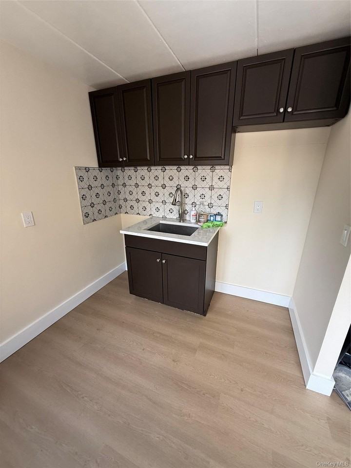 2035 Central Park Ave #2M - Photo 6 of 10