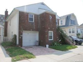 featured image of 560 E Broadway #SIDE