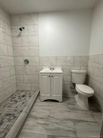 253 Eldert St #3 - Photo 3 of 7