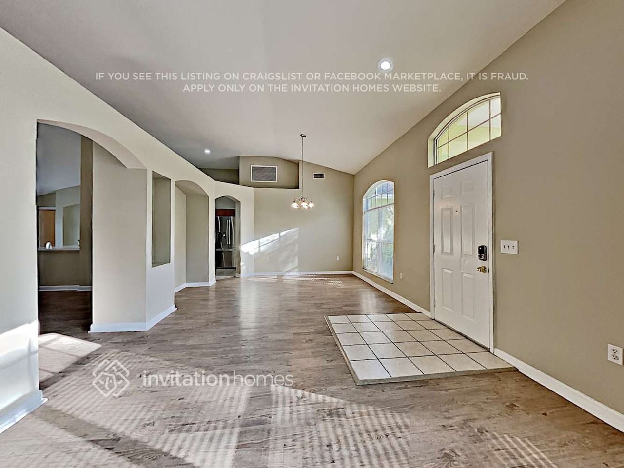 2910 Folklore Dr - Photo 4 of 23