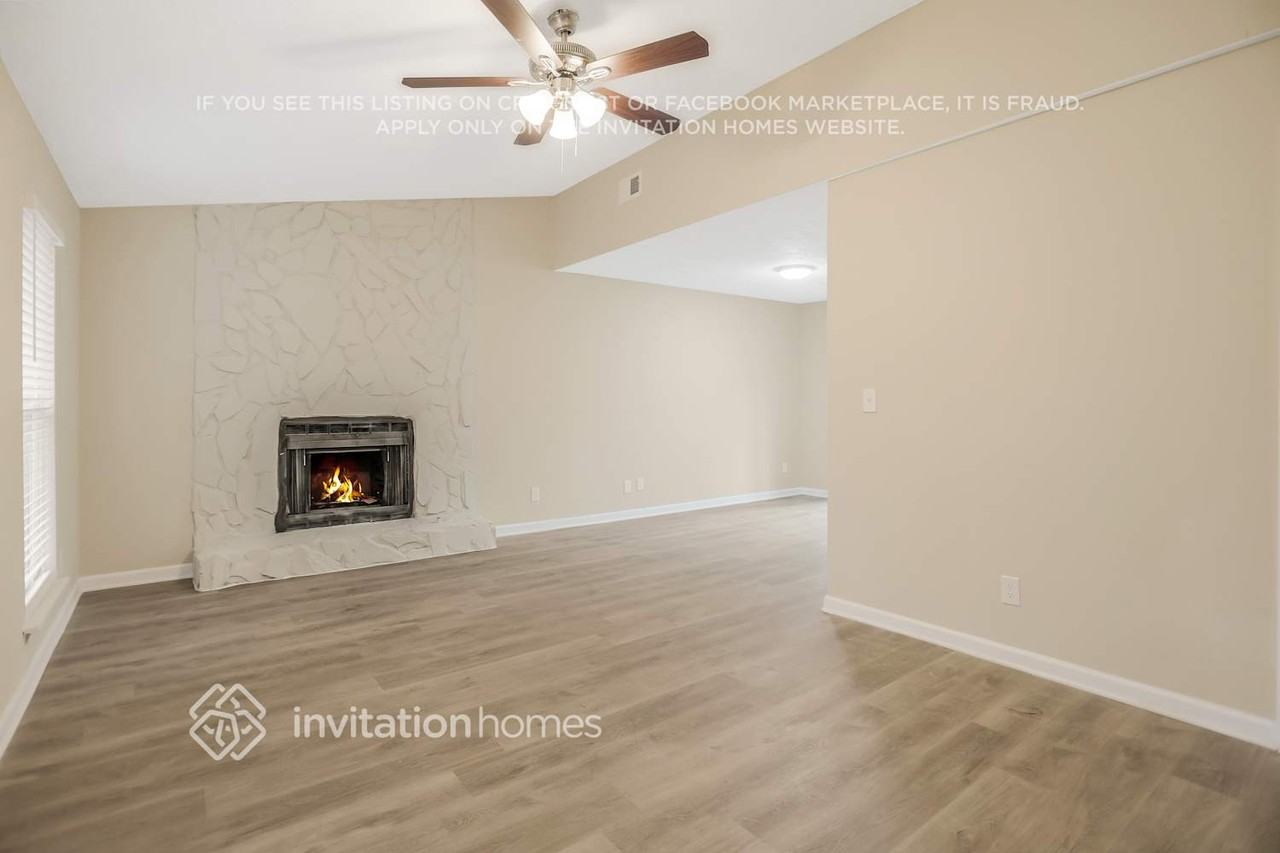 4496 Fowler Ln - Photo 4 of 26