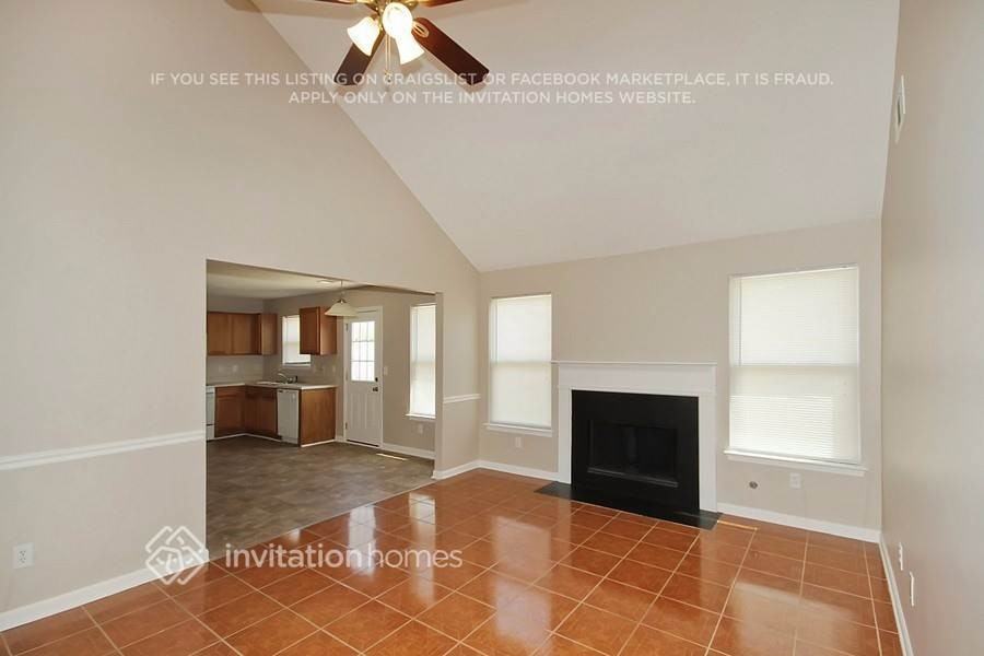 4937 Bryant Dr - Photo 5 of 15