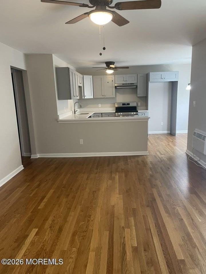 735 Greens Ave #19A - Photo 7 of 12