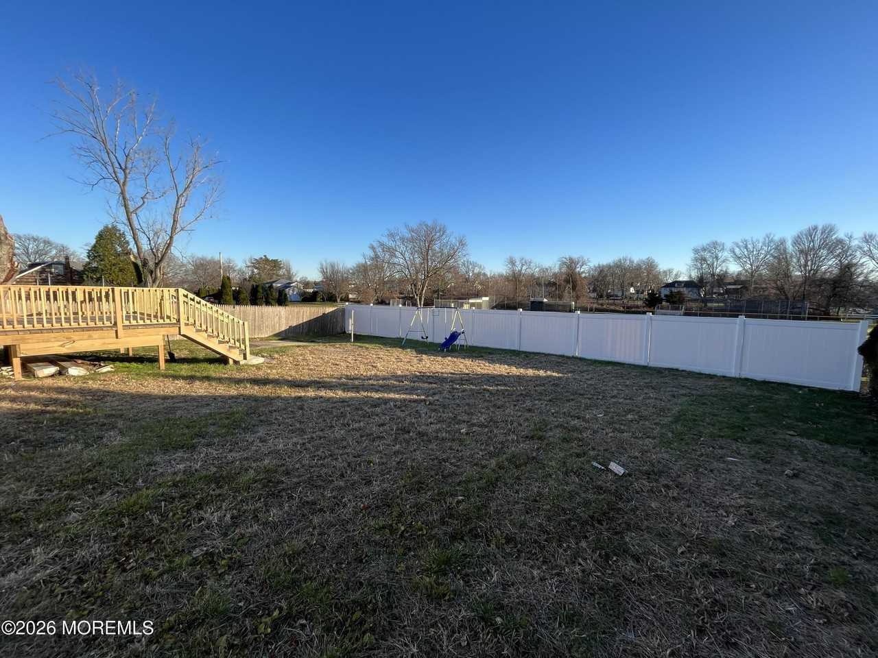 324 Fairfield Ave - Photo 2 of 19