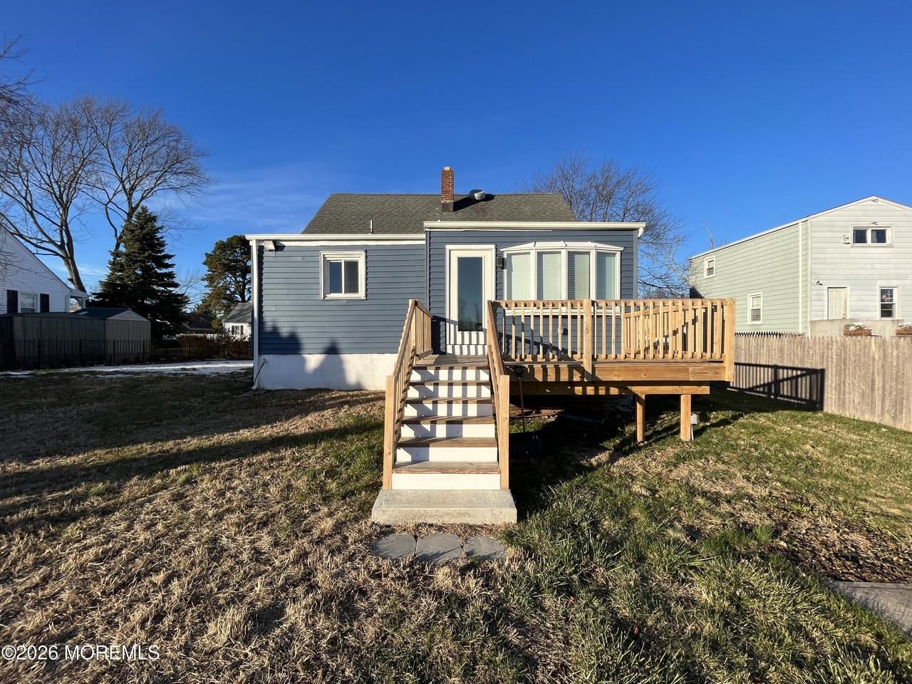 324 Fairfield Ave - Photo 4 of 19
