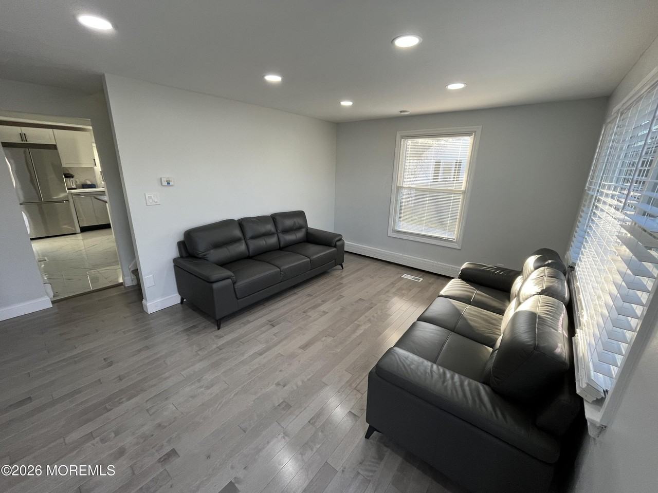 324 Fairfield Ave - Photo 5 of 19