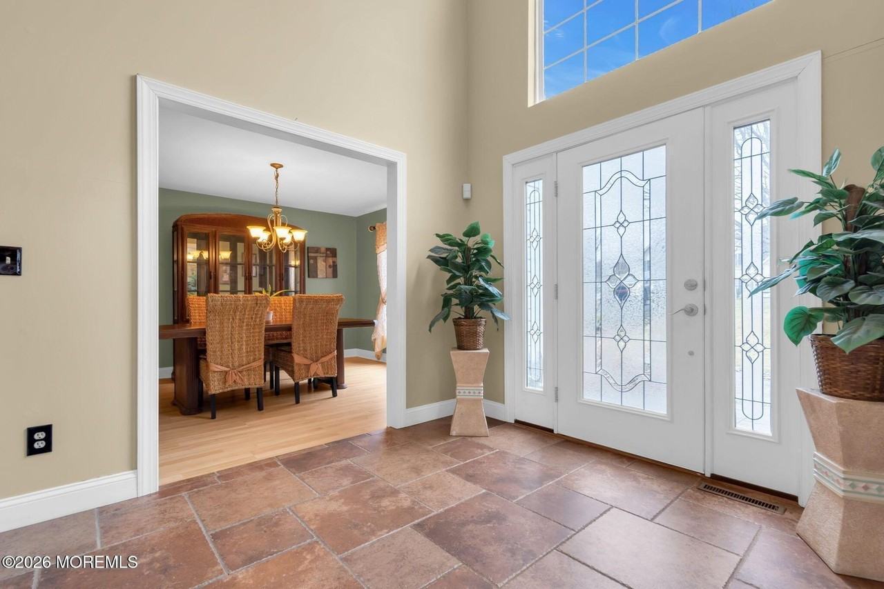 107 Shenandoah Blvd - Photo 4 of 50