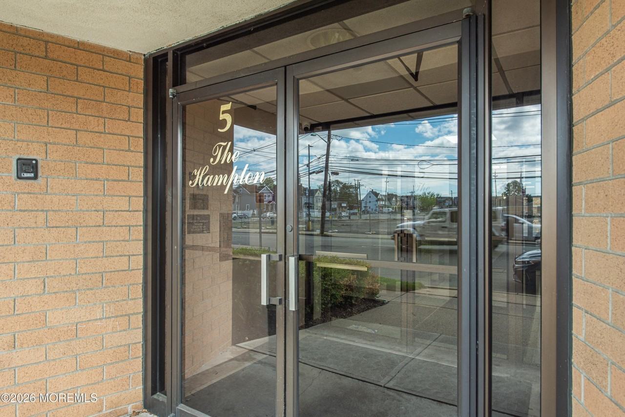 5 Linden St #3J - Photo 2 of 22