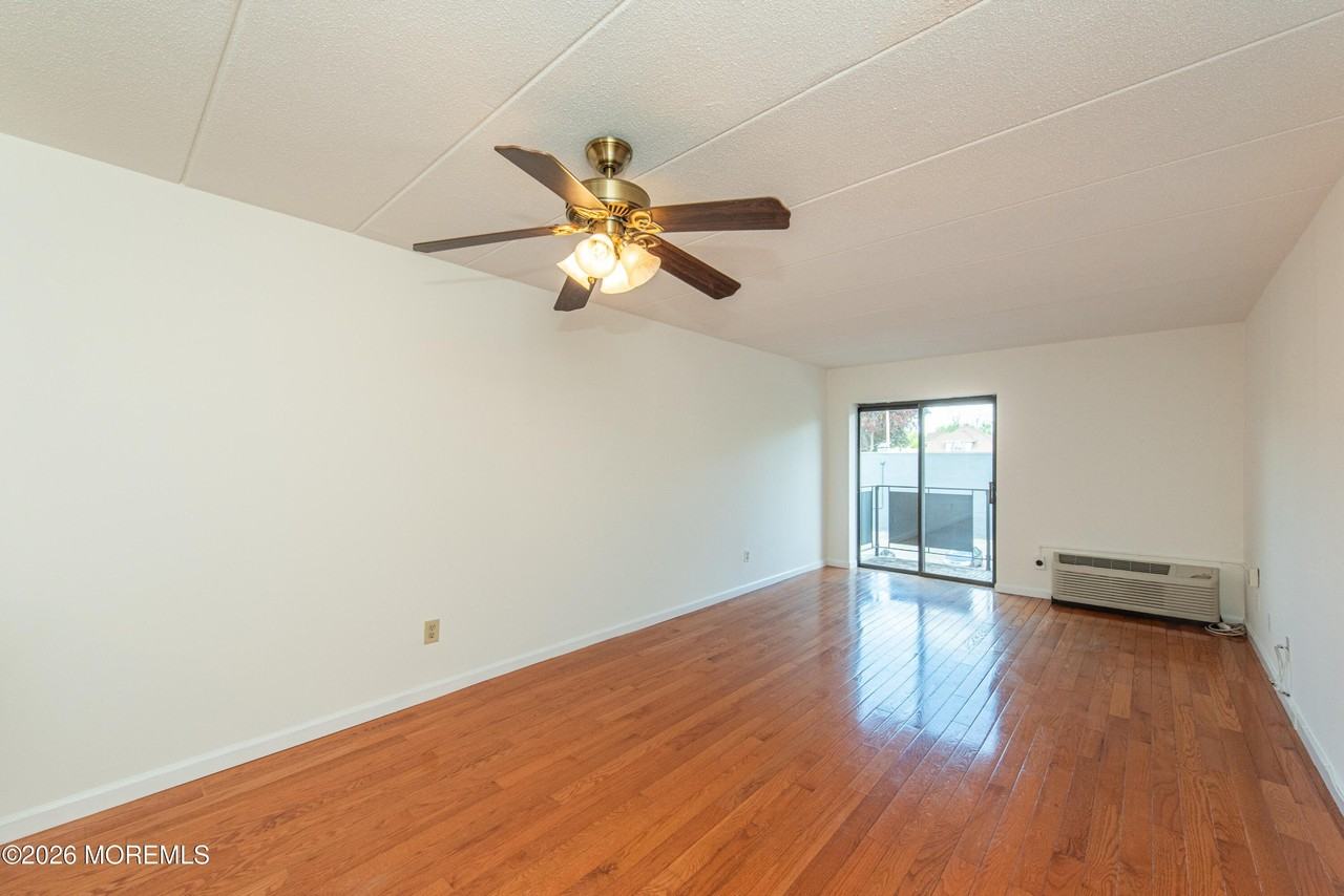 5 Linden St #3J - Photo 3 of 22