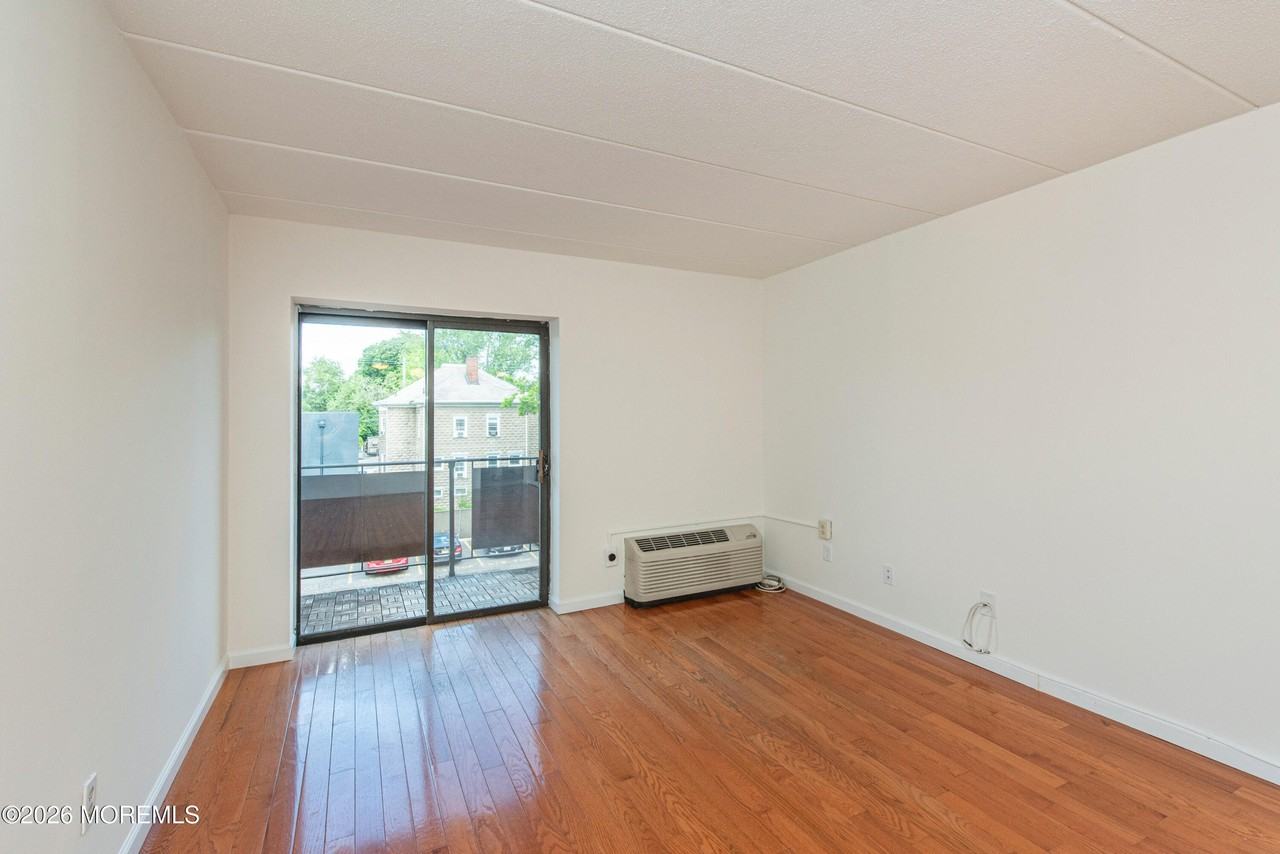 5 Linden St #3J - Photo 6 of 22