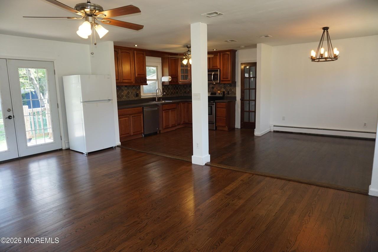 1385 W Veterans Hwy - Photo 2 of 25
