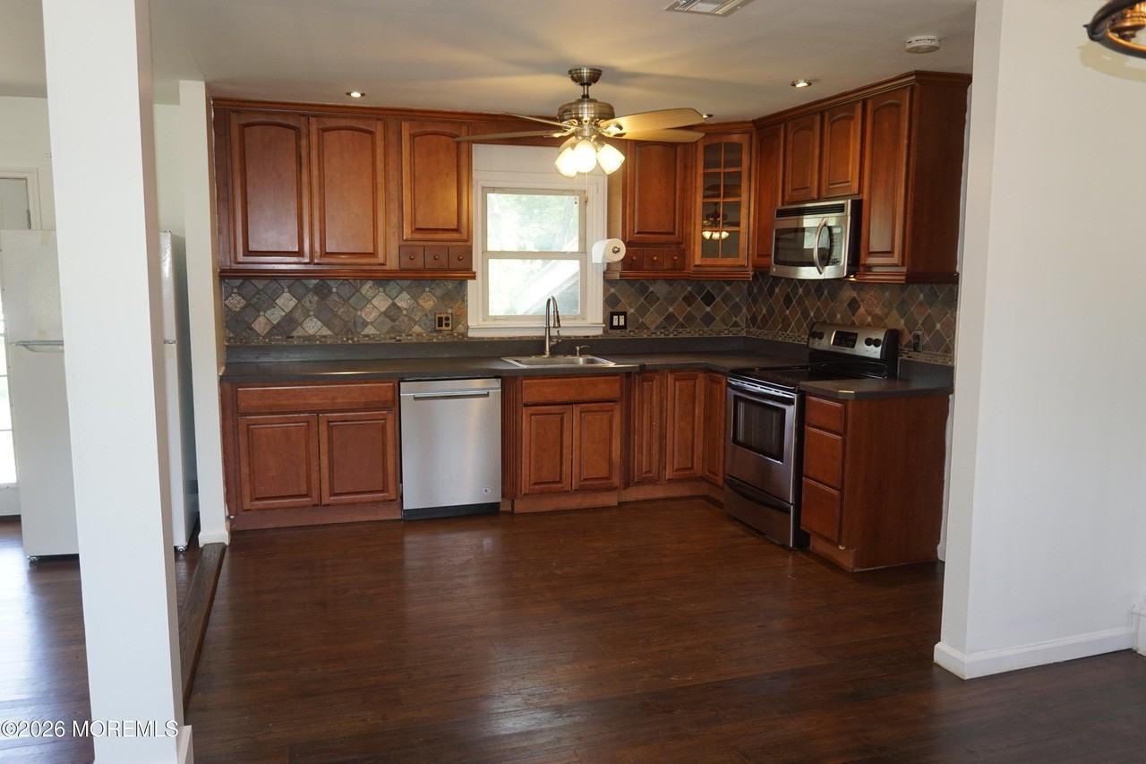 1385 W Veterans Hwy - Photo 6 of 25