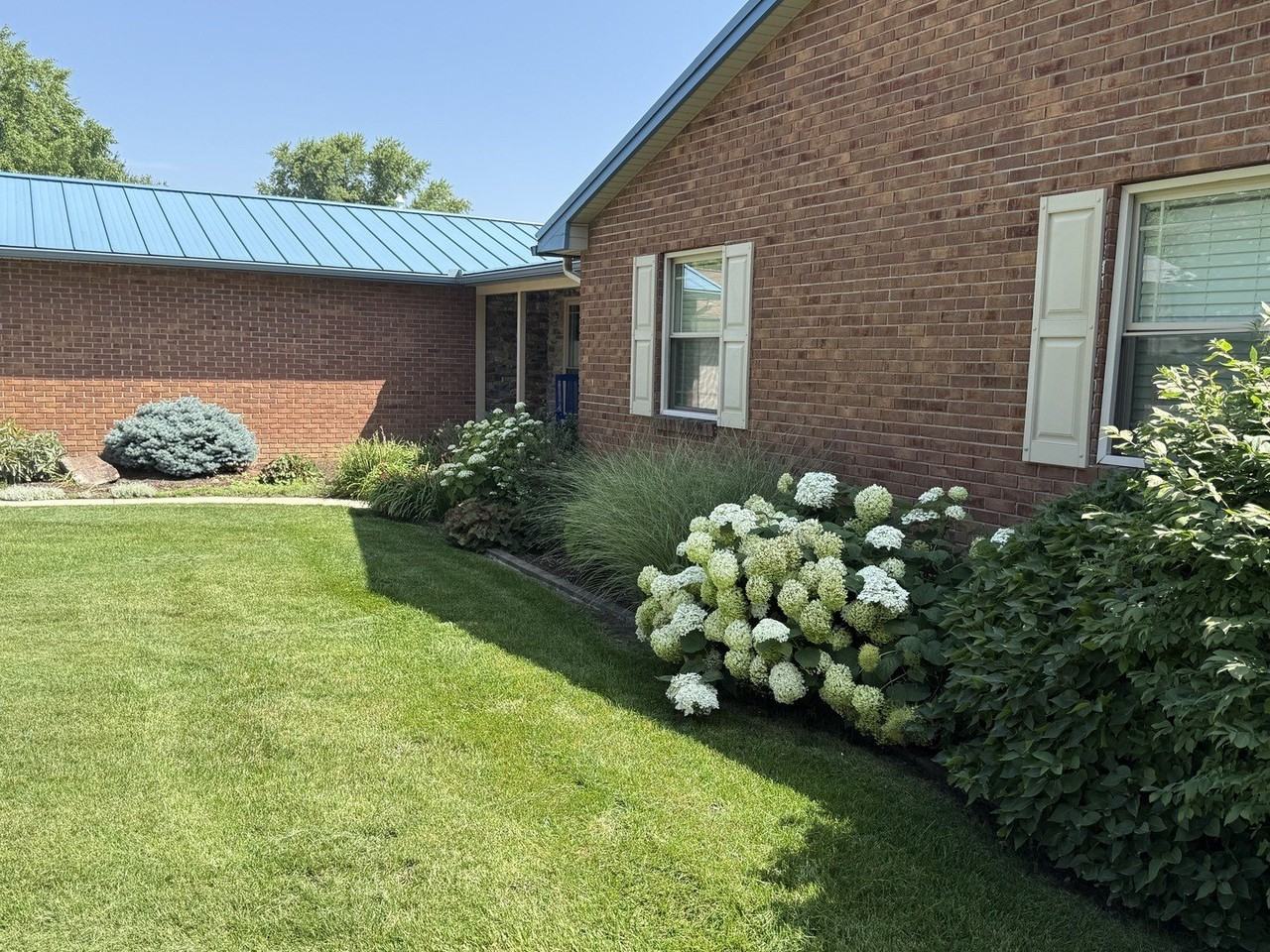 3002 Meadowbrook Ct - Photo 3 of 8