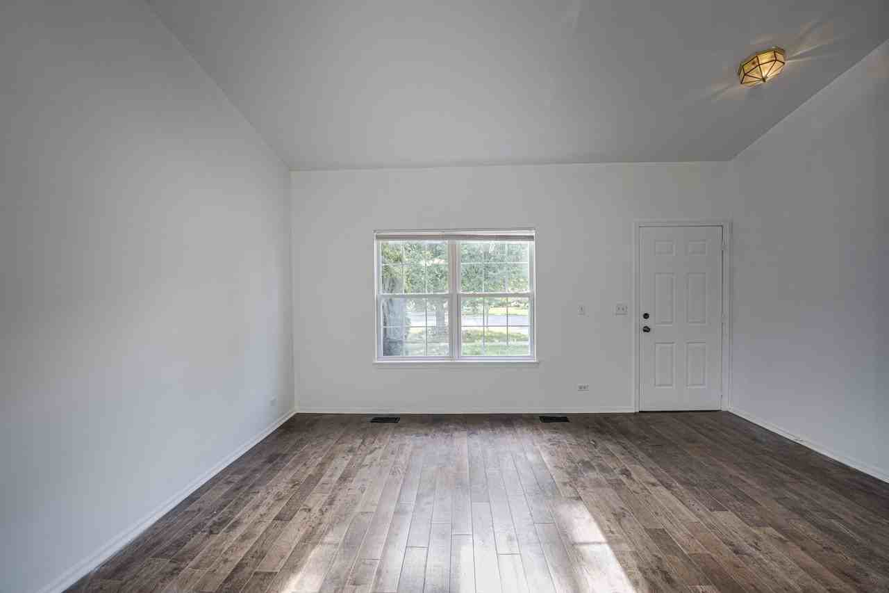 2884 Cedar Glade Dr - Photo 4 of 15