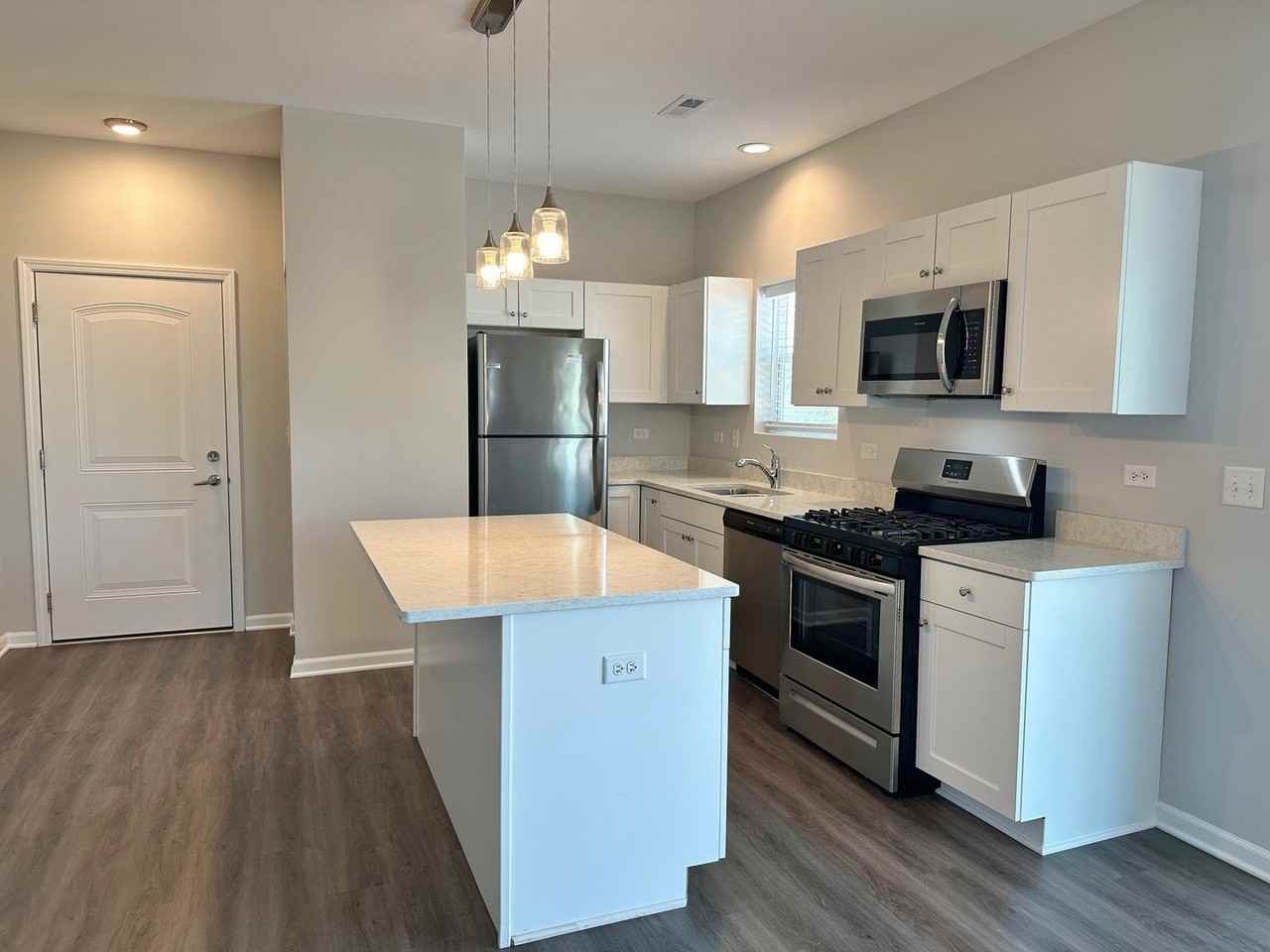 855 E Main St #3F - Photo 3 of 16