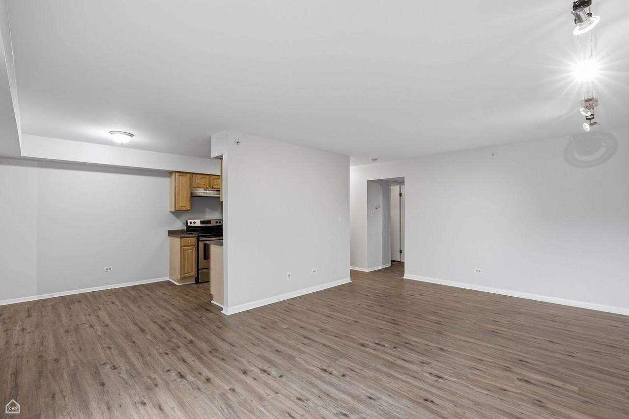 916 Casey Ct #30-06 - Photo 3 of 14