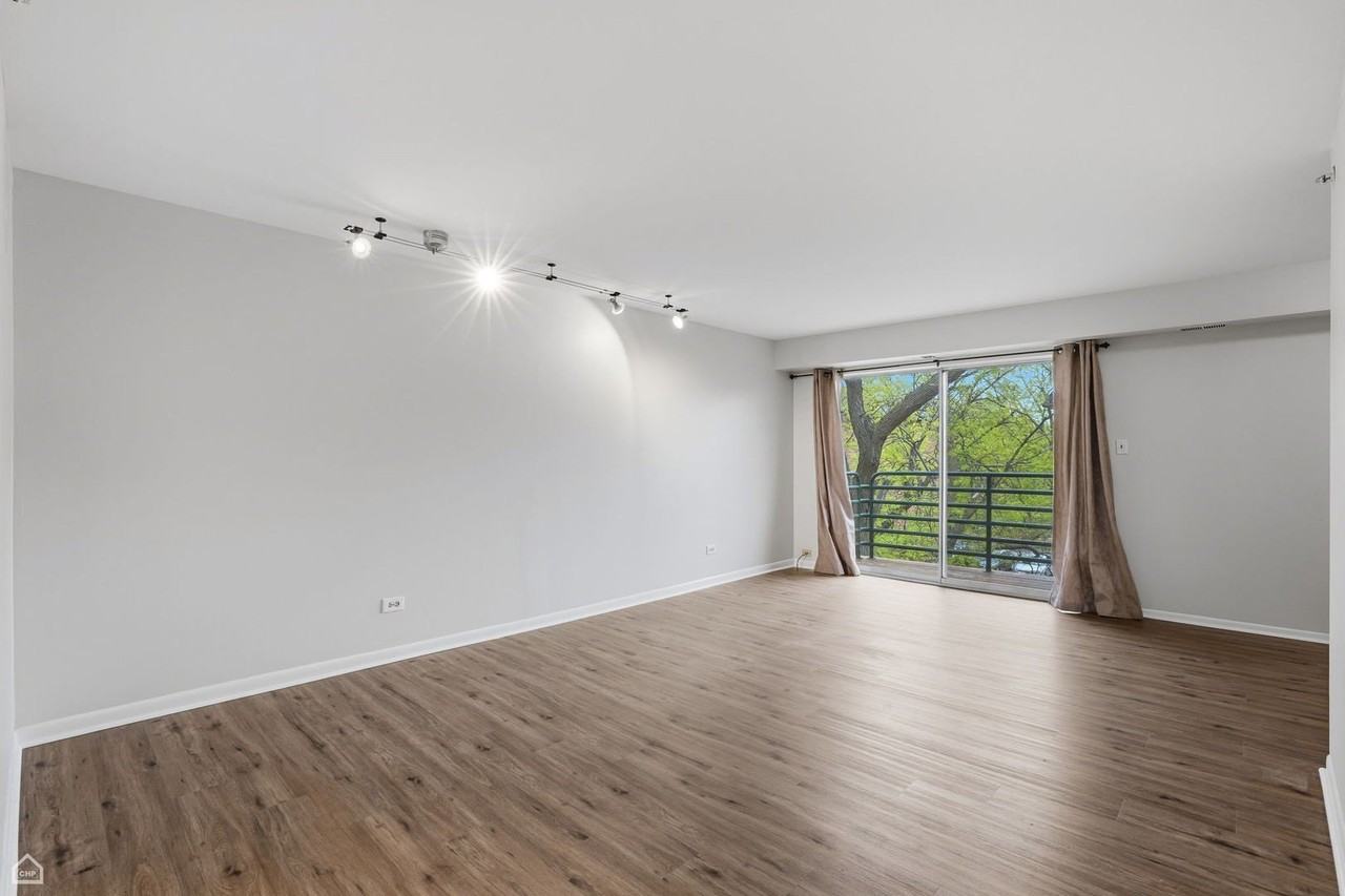 916 Casey Ct #30-06 - Photo 4 of 14