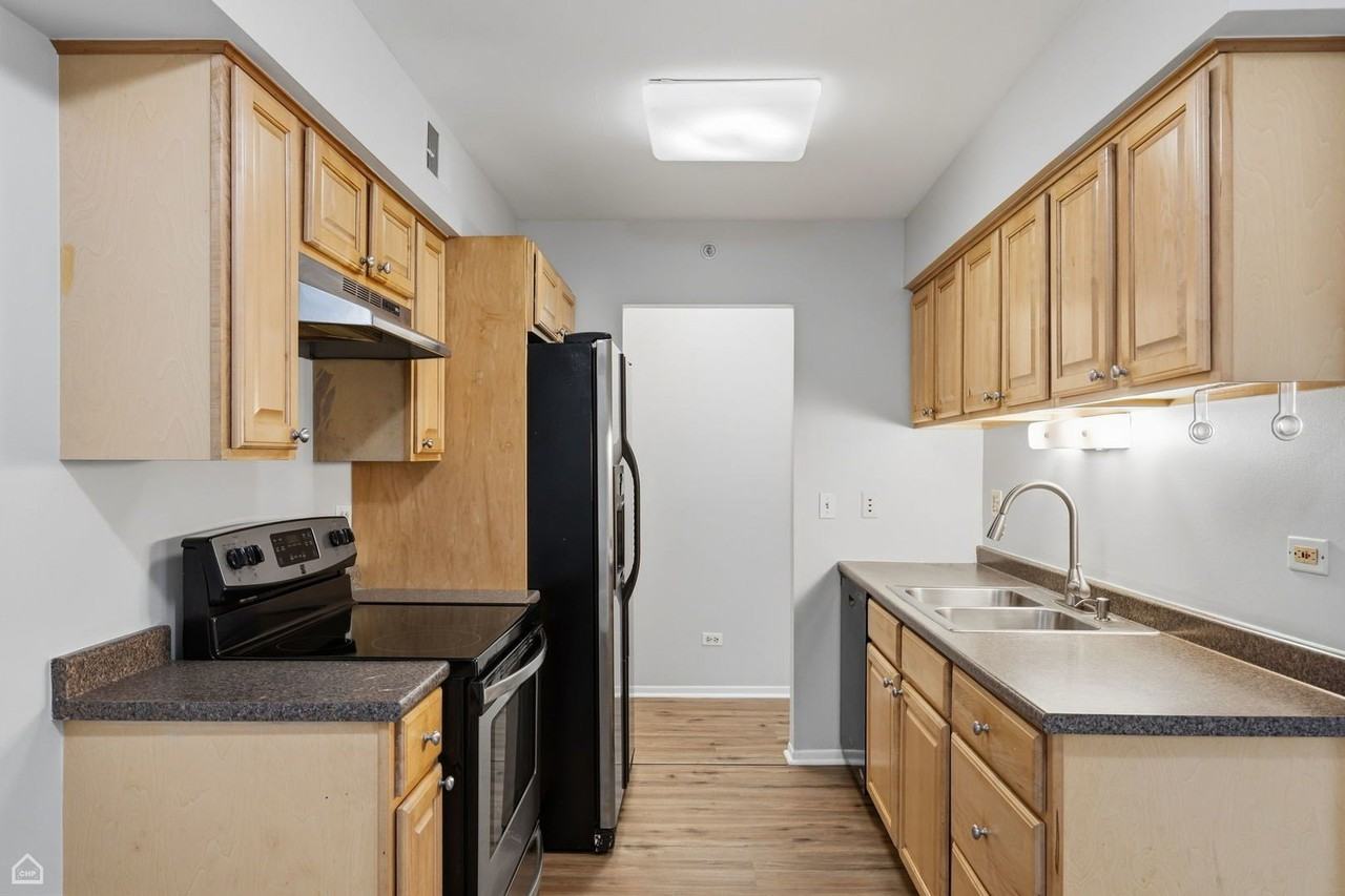 916 Casey Ct #30-06 - Photo 6 of 14