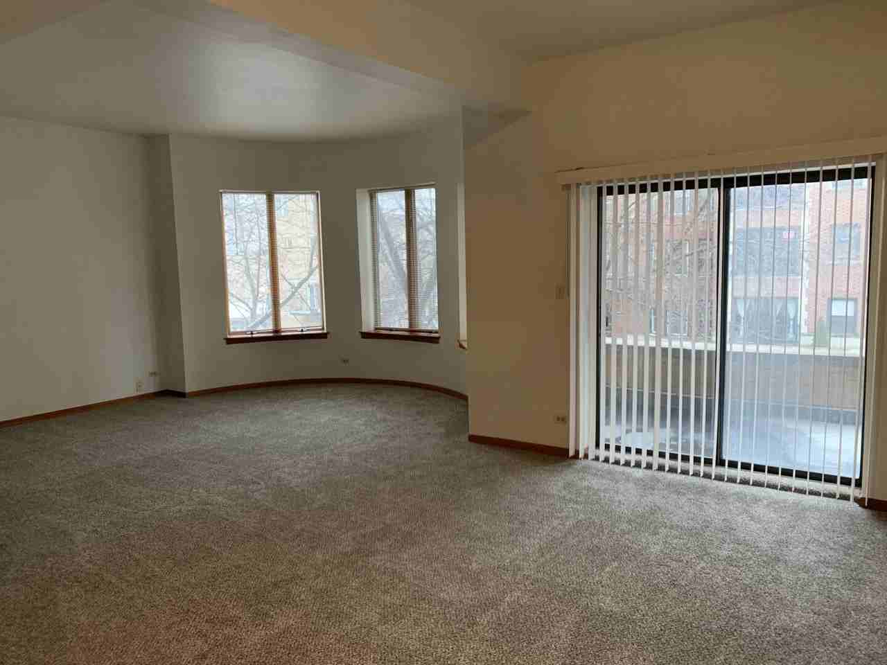 928 W Leland Ave #2nd - Photo 2 of 20