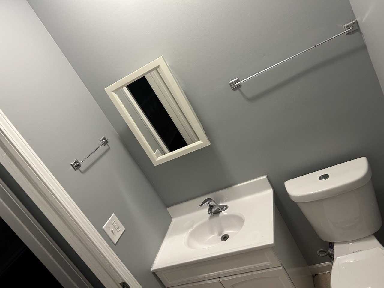 8048 S Champlain Ave #1 - Photo 6 of 10