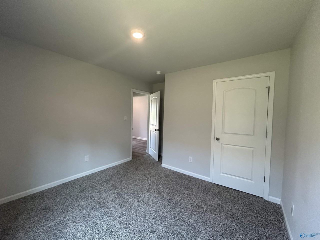 317 Belmar Way Sw - Photo 3 of 19