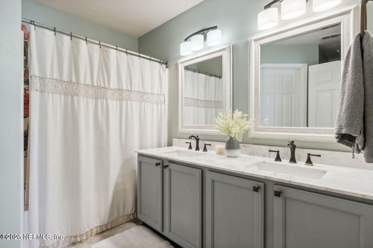 11546 Twin Oaks Trl - Photo 5 of 12