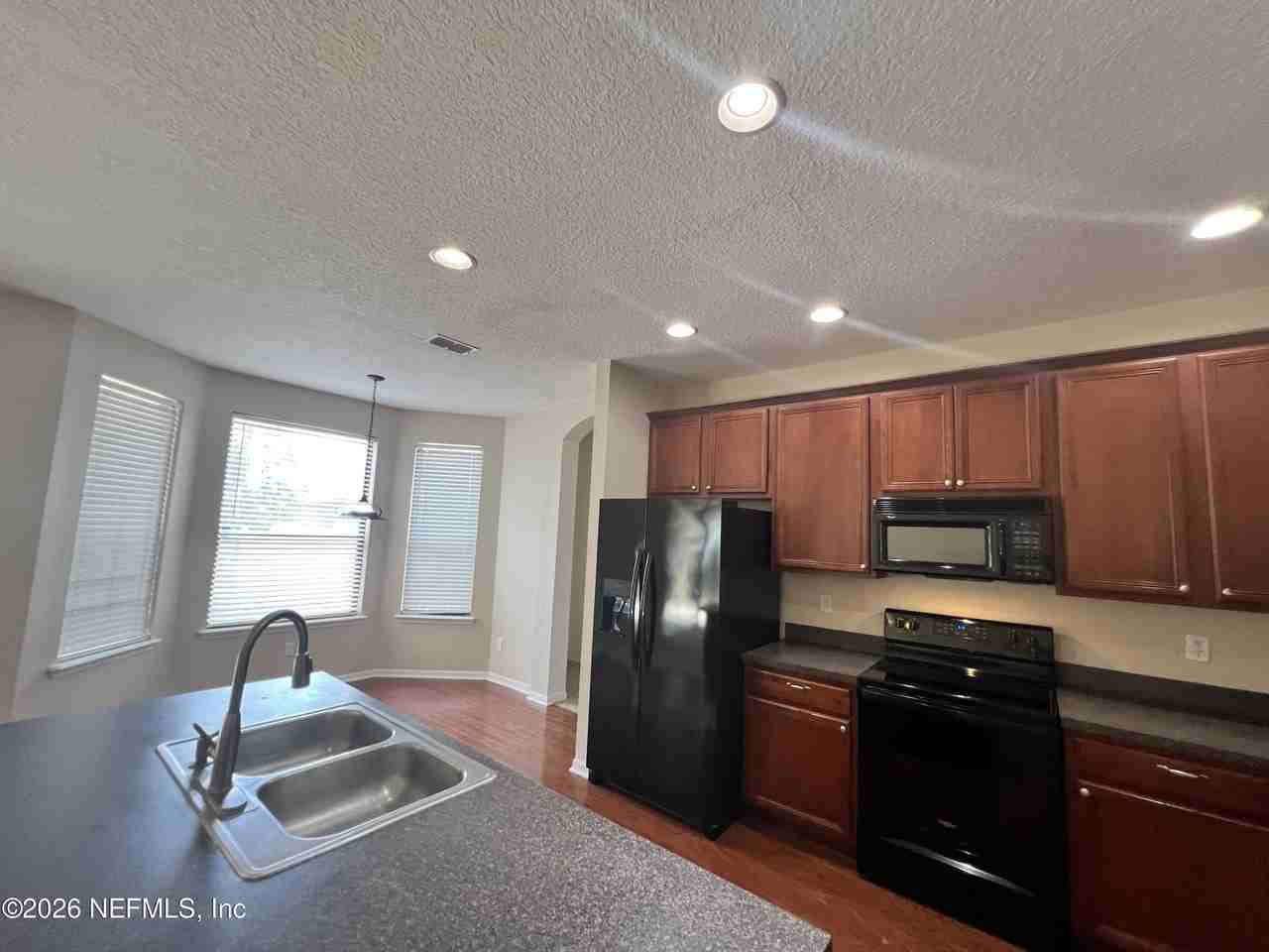 13491 Teddington Ln - Photo 4 of 50