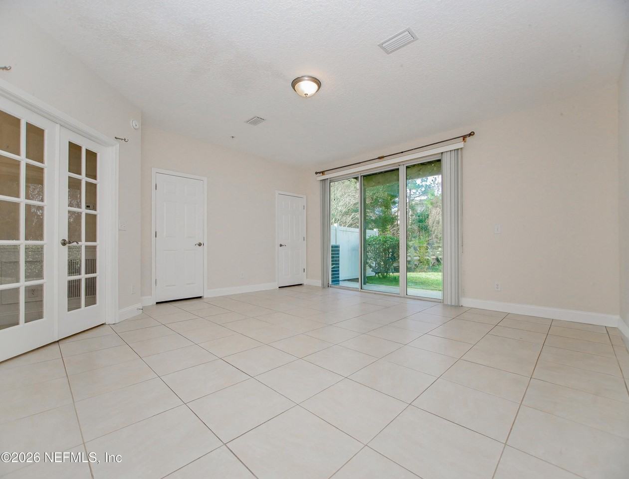 4442 Rock Creek Cir - Photo 6 of 35
