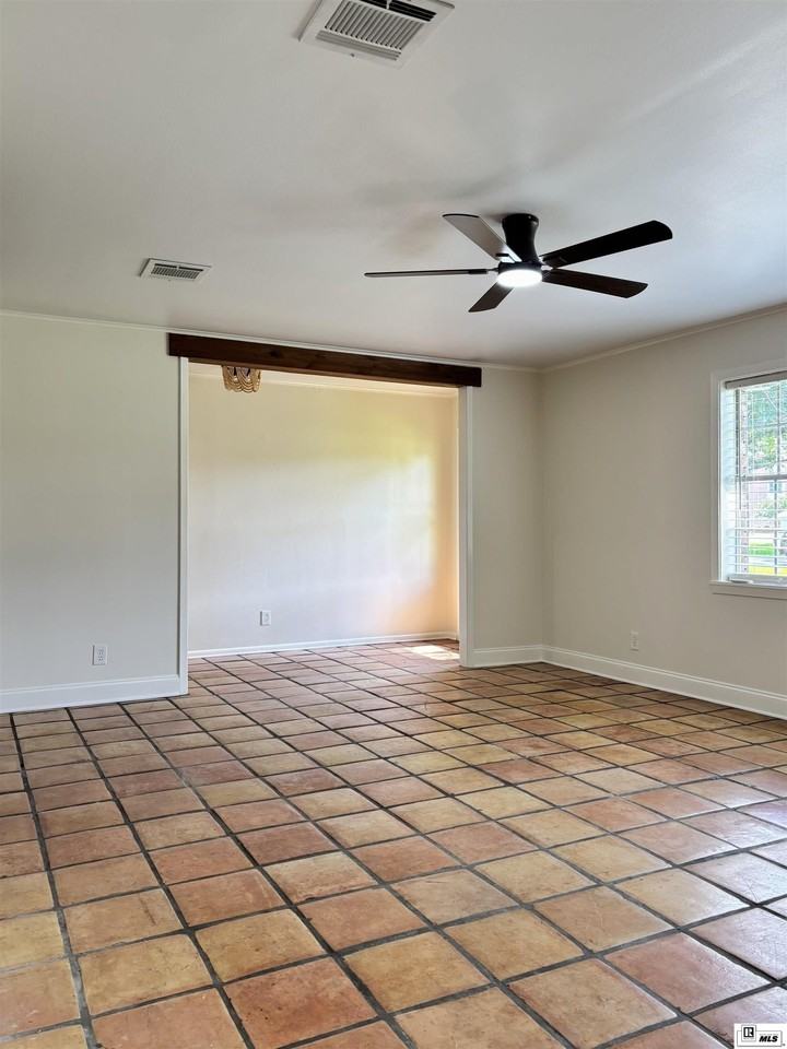 2411 Emerson St - Photo 4 of 13