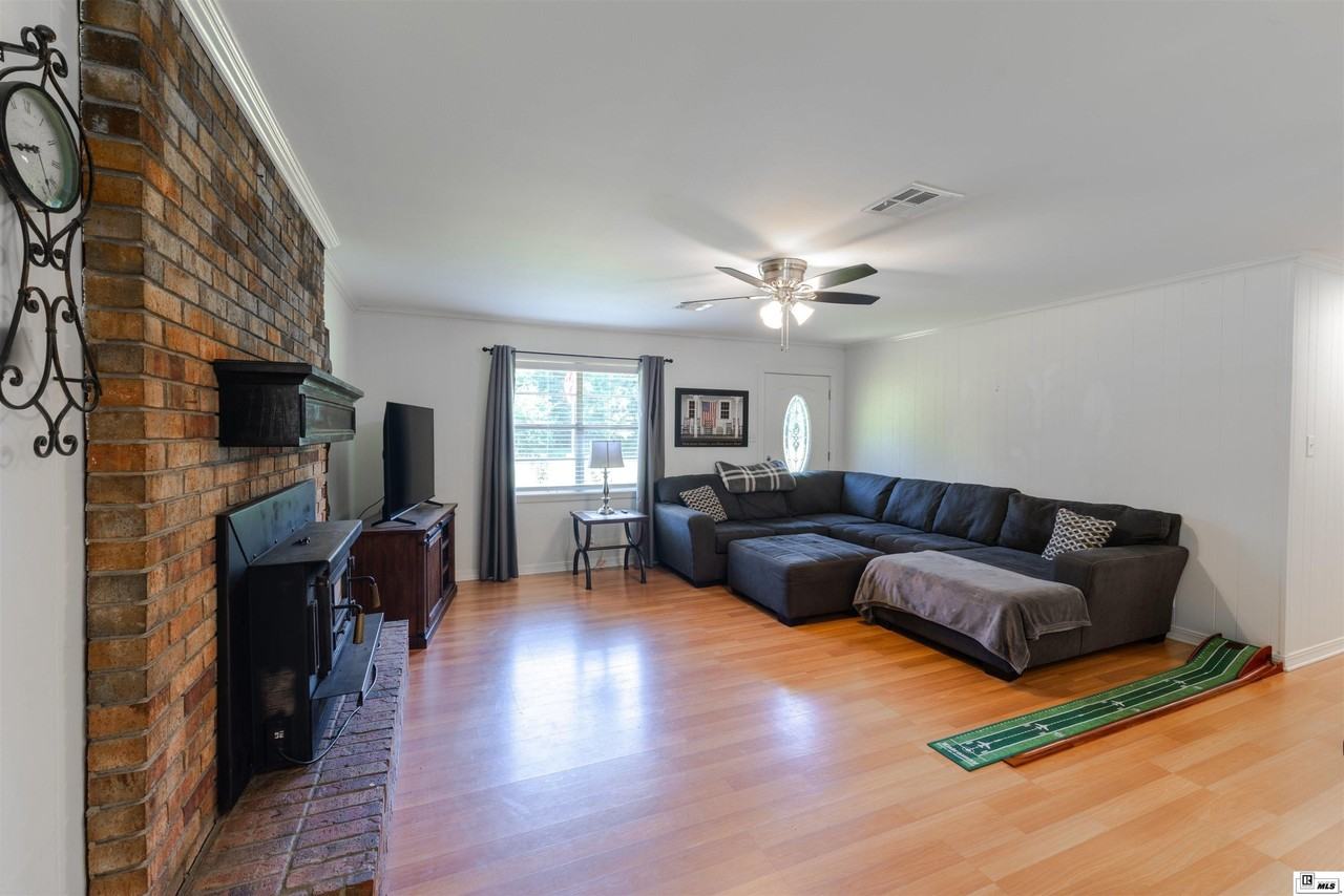4035 Tisdale Rd - Photo 2 of 30