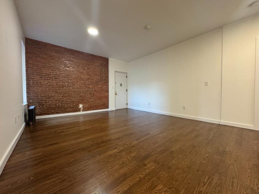 452 Fort Washington Ave - Photo 4 of 10