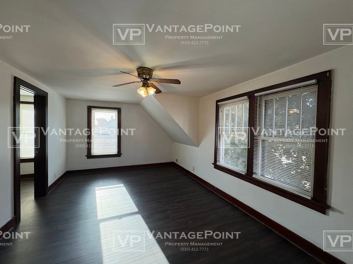 926A S 21st St Uppr - Photo 6 of 13