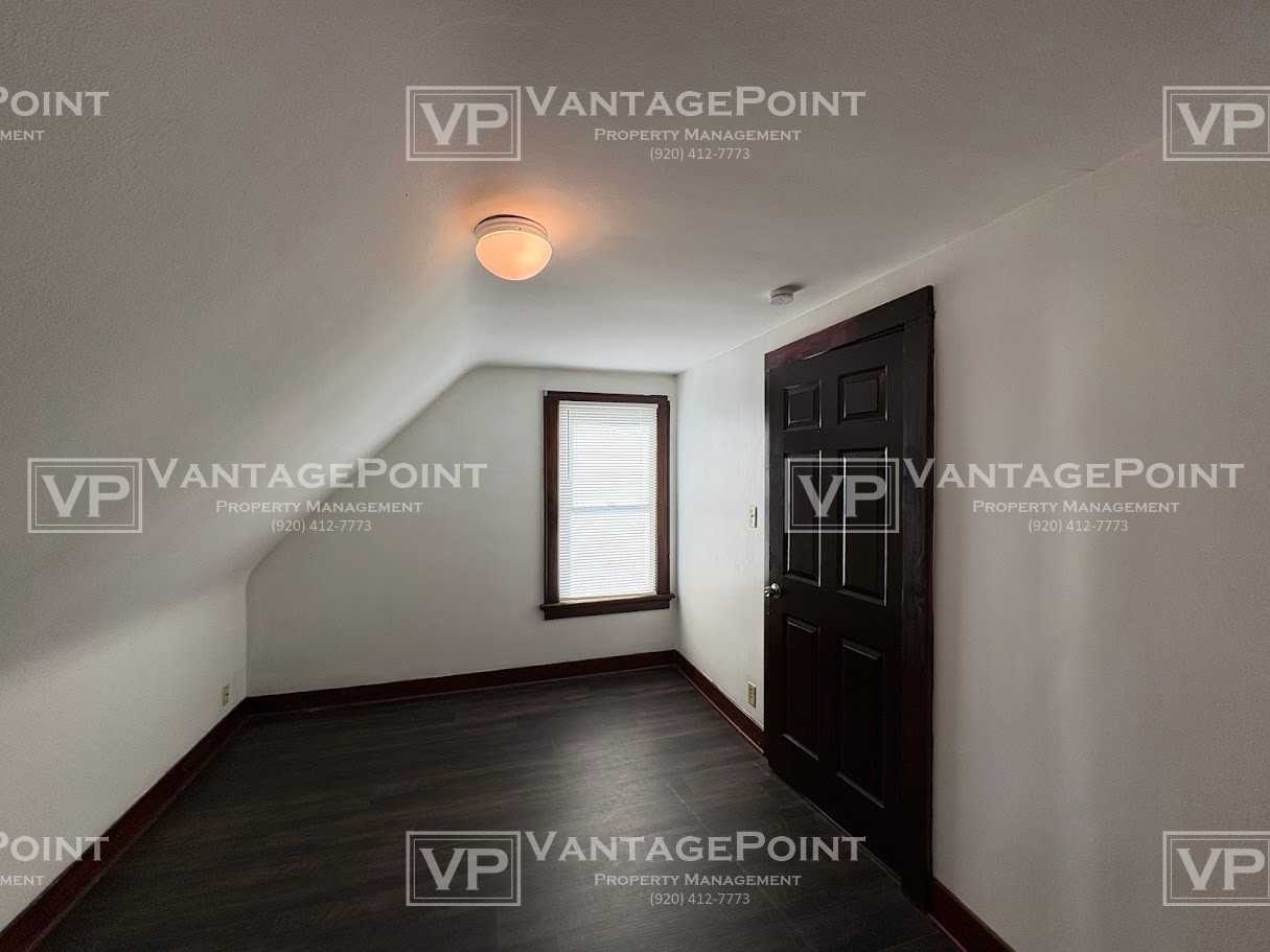 926A S 21st St Uppr - Photo 7 of 13