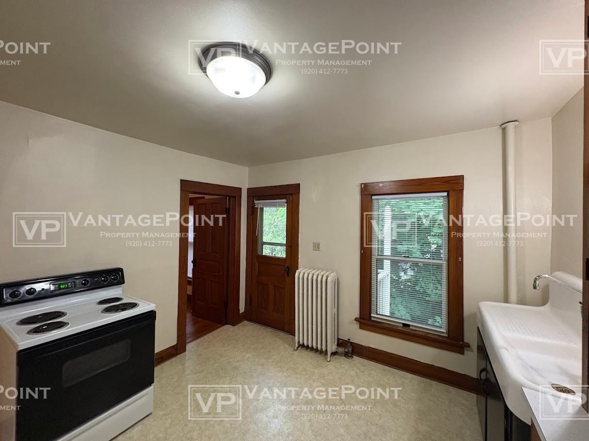 2306 Washington St Uppr - Photo 3 of 17