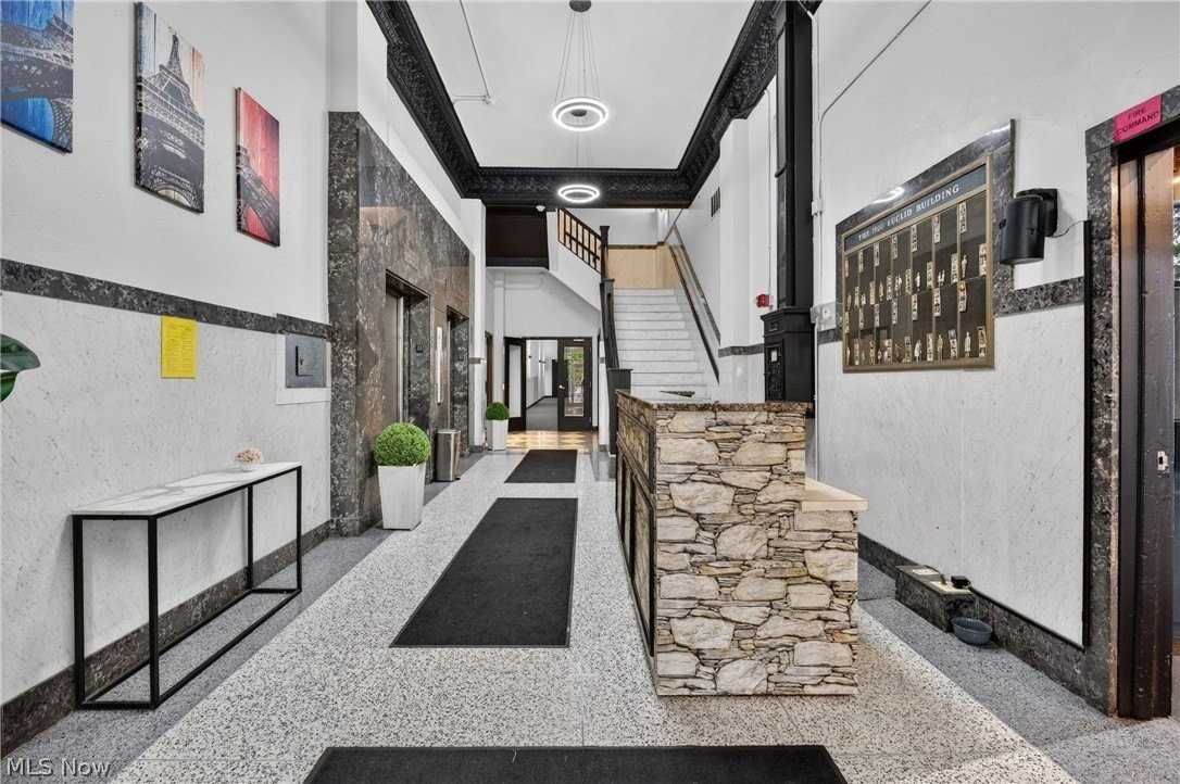1900 Euclid Ave #604 - Photo 4 of 18