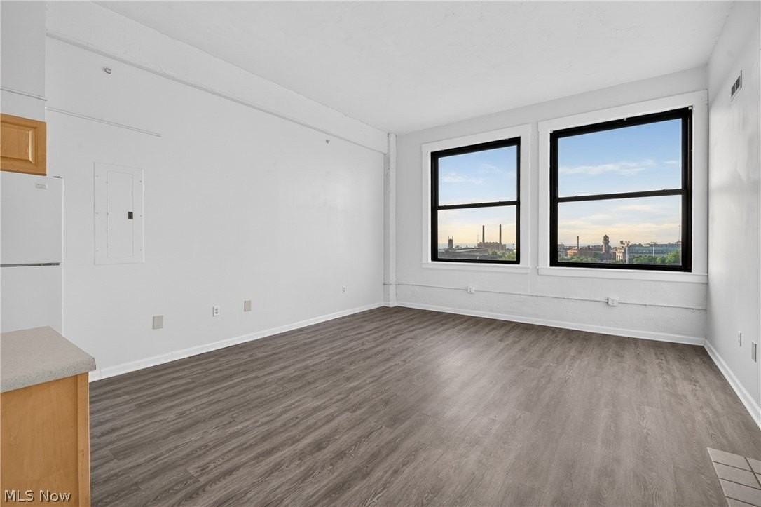 1900 Euclid Ave #604 - Photo 6 of 18