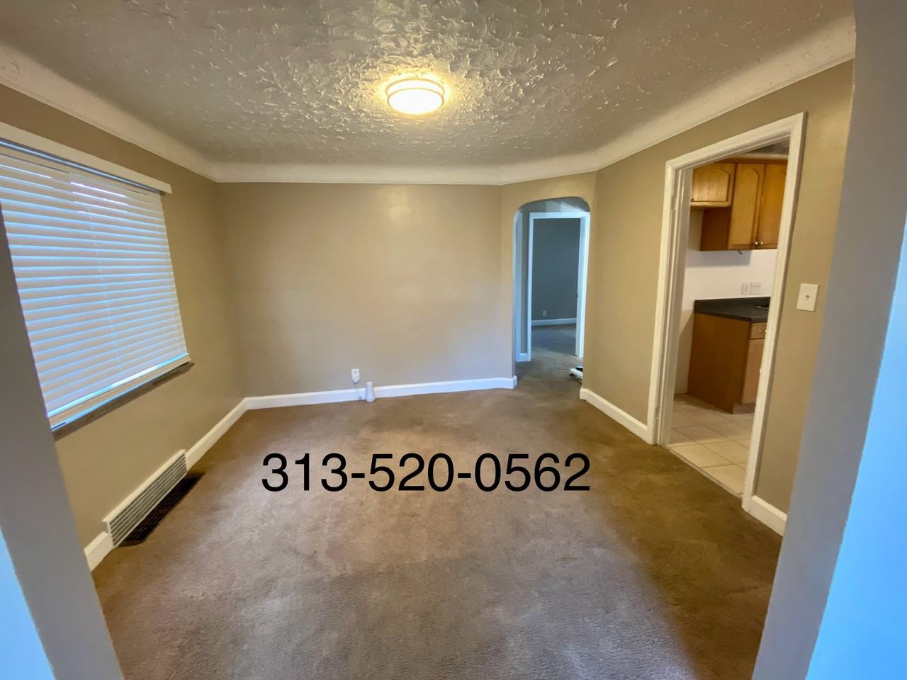 15881 Manor St - Photo 7 of 16