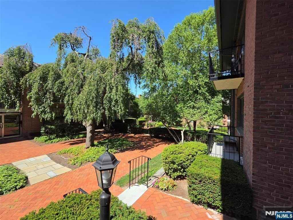 60 Madison Pl #A10 - Photo 2 of 34